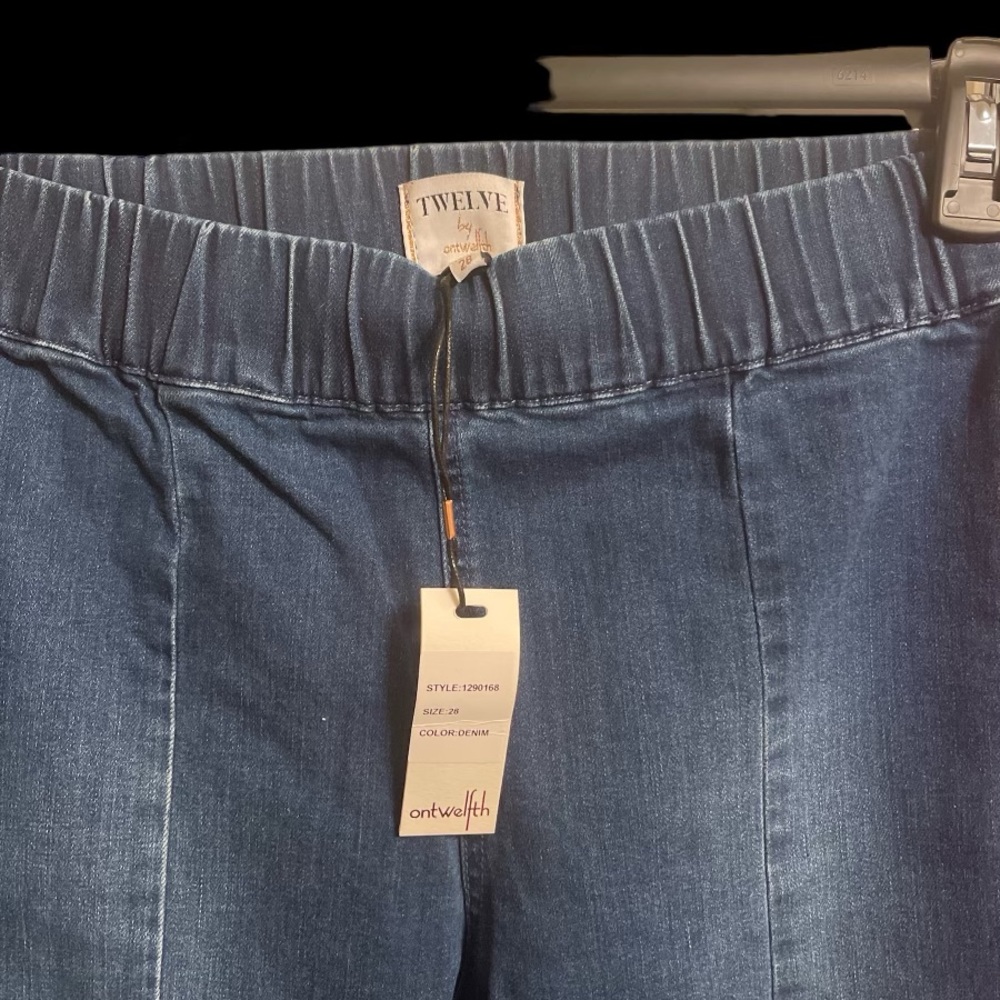 Twelve by Ontwelfth size 28